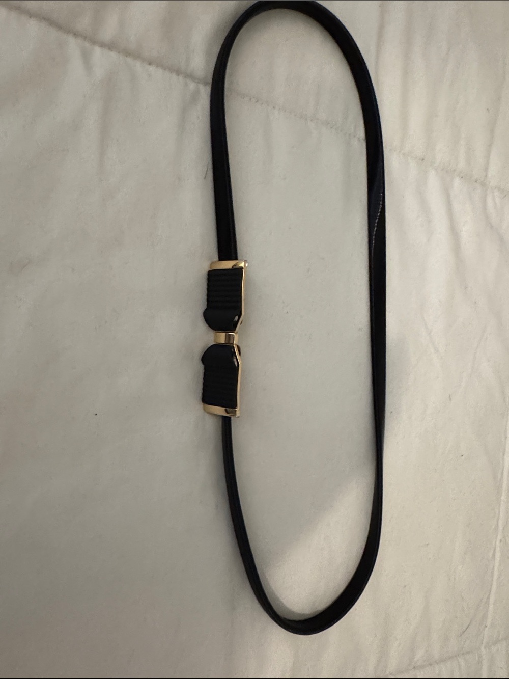 Querría Black Elastic Bow Belt with Gold Accent
